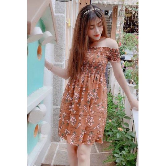 Đầm nhún trễ vai hoa nhí