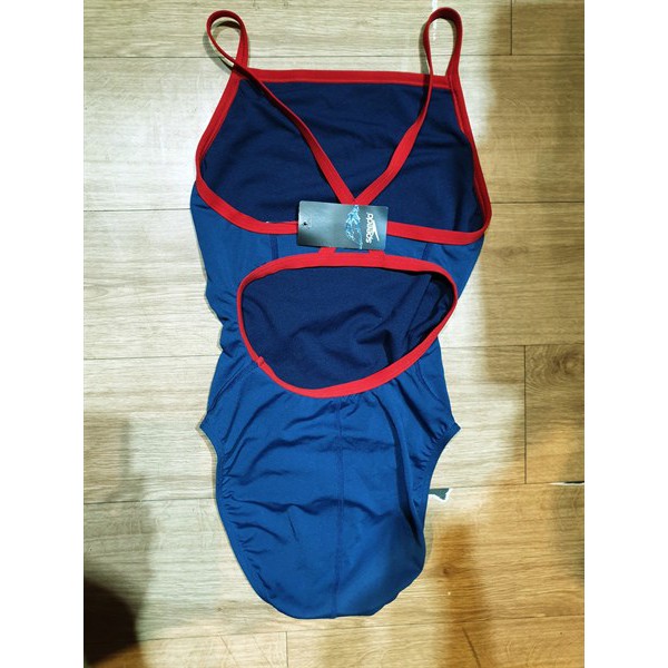 Áo bơi nữ Speedo