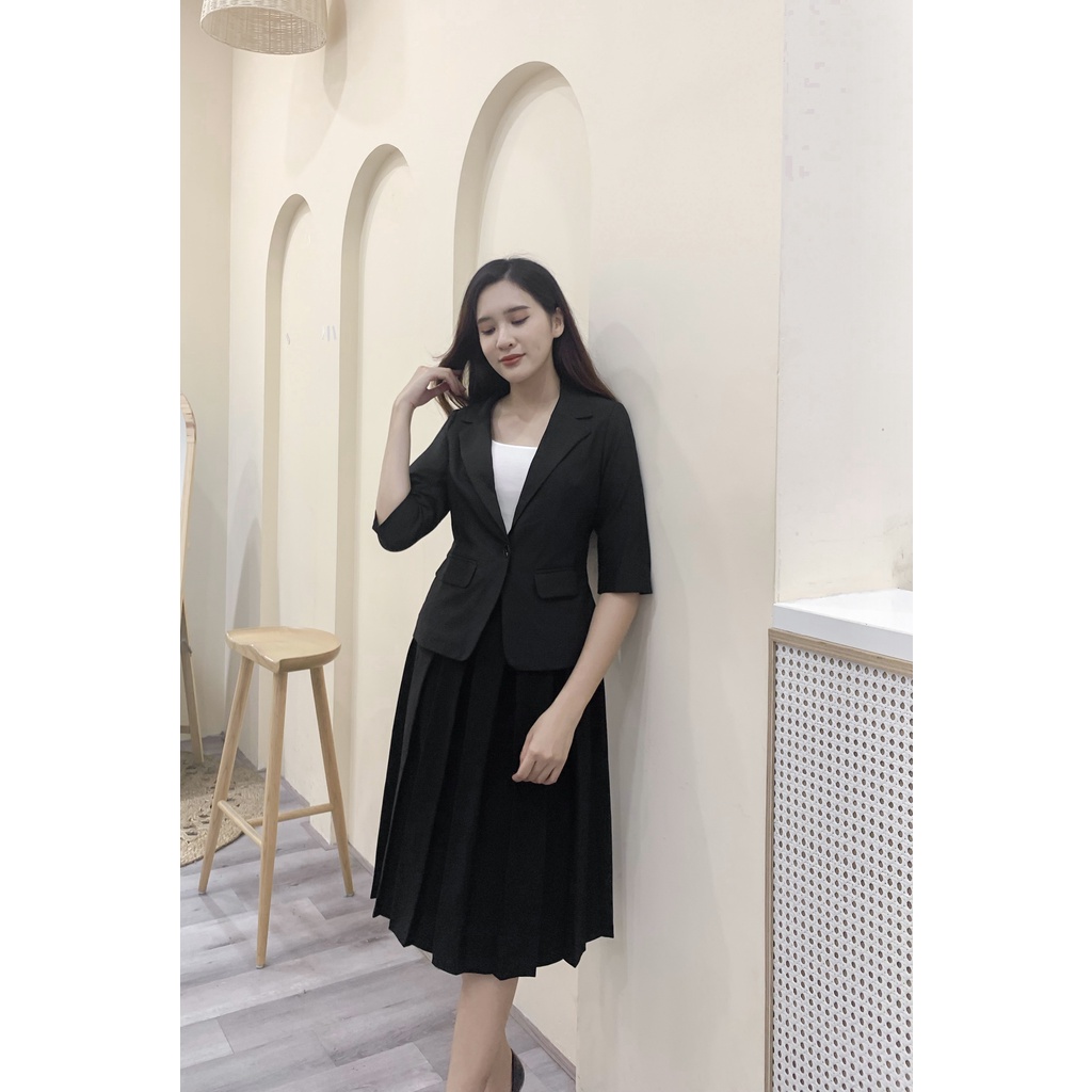 Áo vest,tay lỡ,chuẩn phom.Hàng 1 lớp .Màu kẻ caro, màu be,màu đen . Hàng Việt Nam hãng ZEN thiết kế .DG19/A031