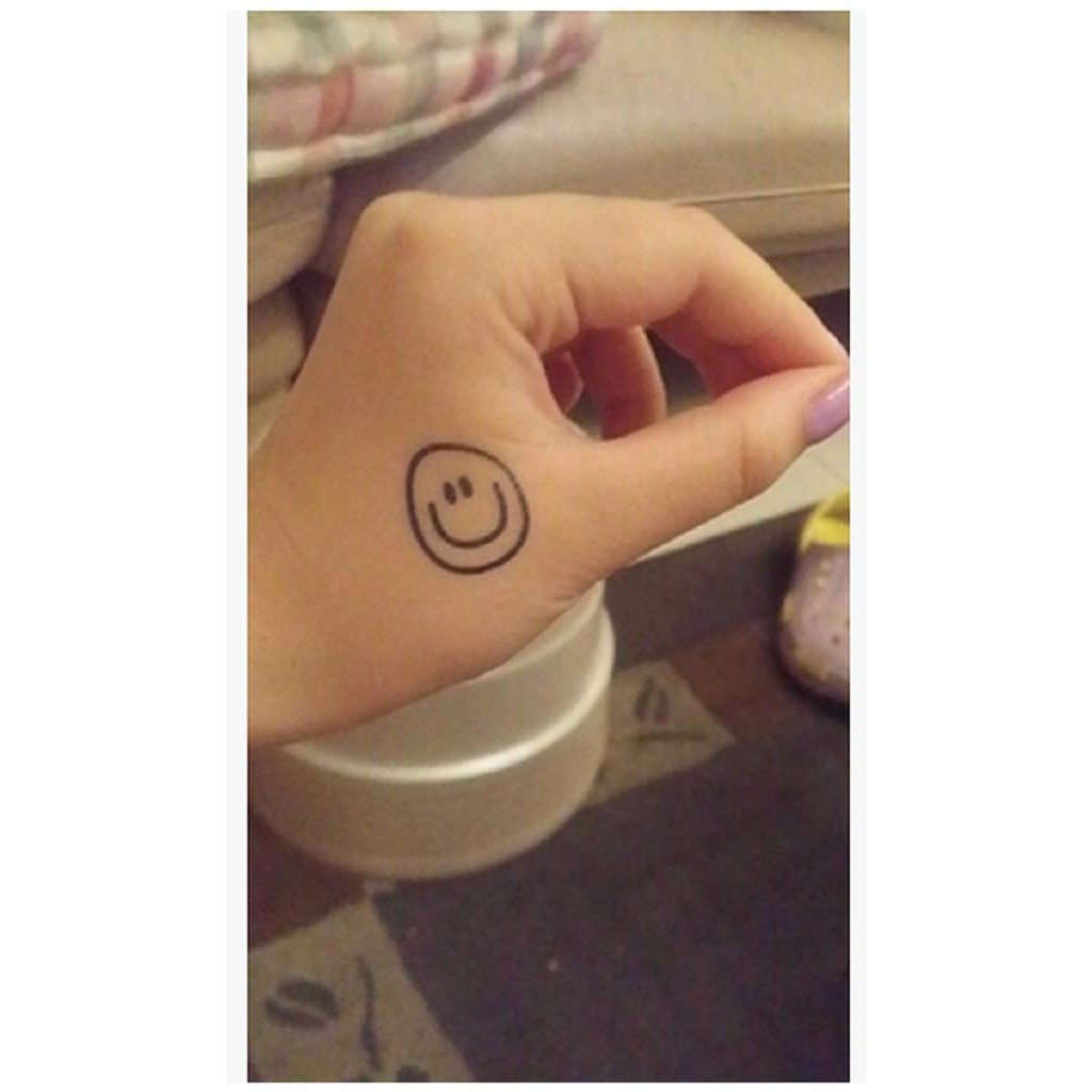 Hình xăm dán Tatto hình mặt cười, tia sét C01