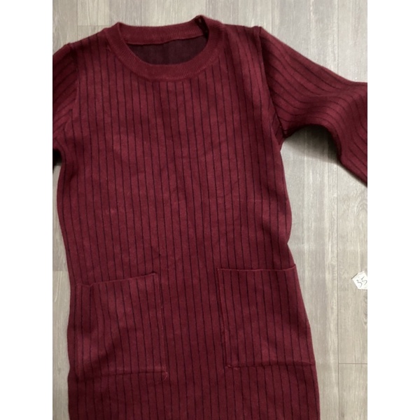 2hand đầm len đỏ đô dày dặn