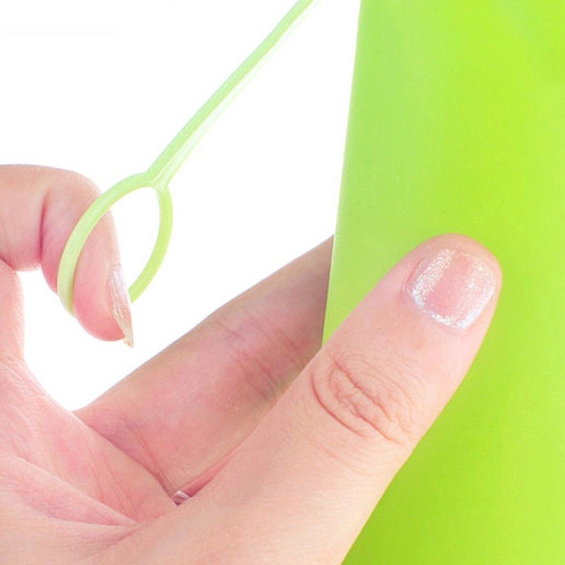 Hộp đựng bàn chải và kem đánh răng nhỏ gọn thuận tiện khi mang đi du lịch