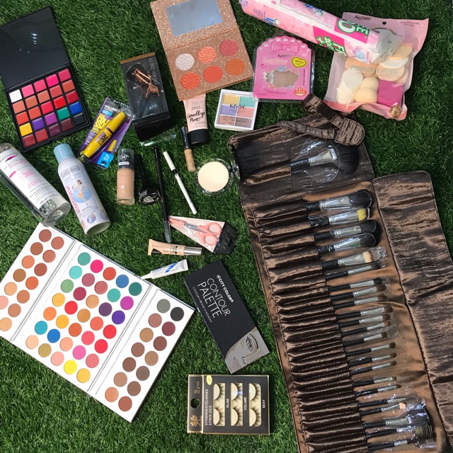 Bộ makeup chuyên nghiệp