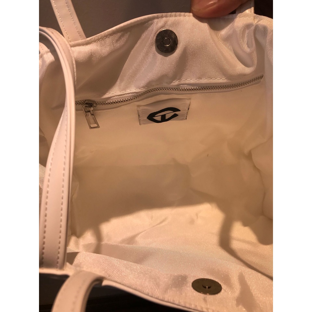 Túi Telfar niche TF hàng sz lớn 32x27x8cm hàng đẹp . Túi xách nữ đeo chéo, hàng đẹp chất lượng cao cấp