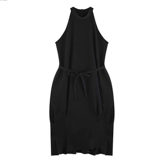 Váy xoè cổ yếm buộc đai