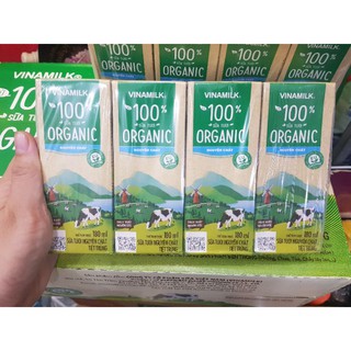 Thùng 48 hộp Sữa Tươi Tiệt Trùng Không Đường Vinamilk 100% Organic 180ml