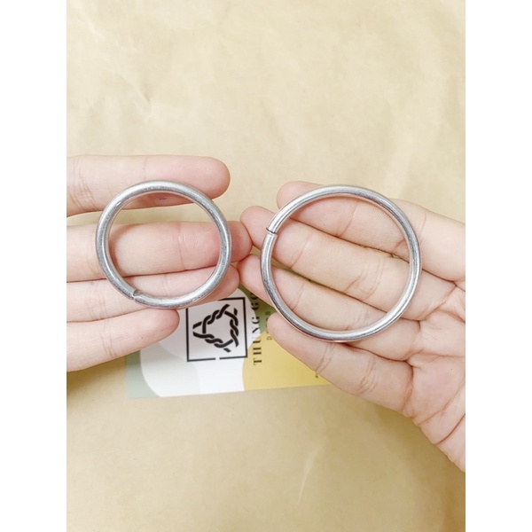 [Mã SKAMLTSM9 giảm 10% đơn 99K] 1 cái Vòng sắt mini treo chậu size 3,5cm và 5cm