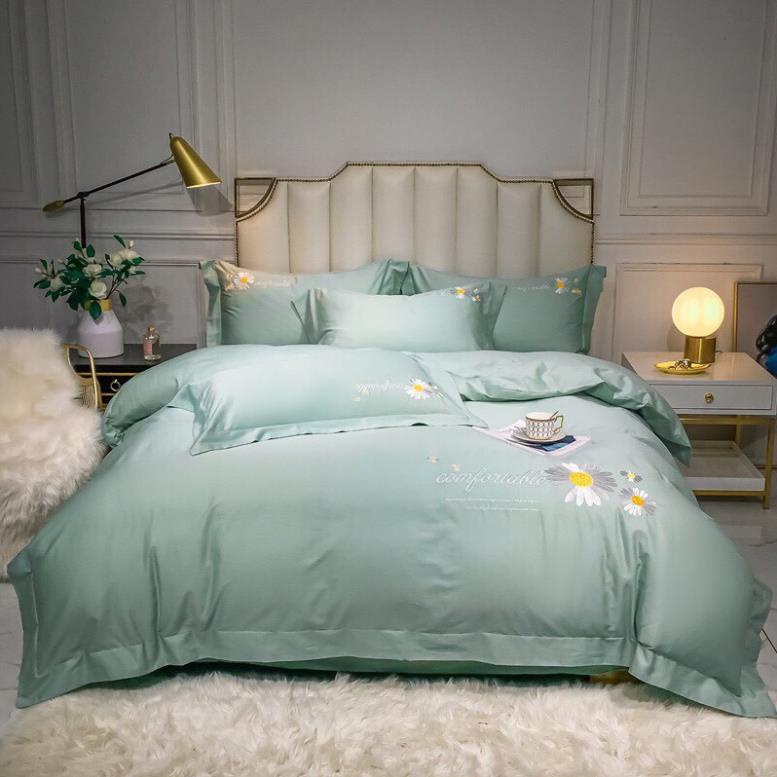 Bộ Ga Gối 4 Món Thuong Hiệu 🌸BEAR🌸 Lụa Thêu HOA CÚC MÀU XANH THAN. Sang Trọng Tinh Tế. Hàng Nhập. | BigBuy360 - bigbuy360.vn