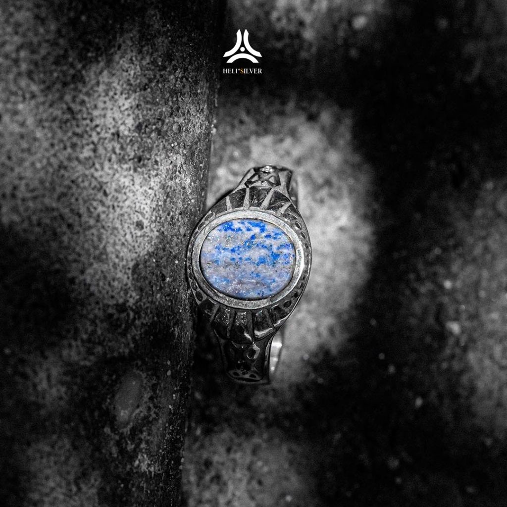 Nhẫn bạc nam HeliSilver Gothic Lapis Lazuli