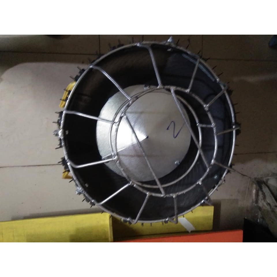 Máng ăn chống bới cho gà , chim bồ câu 30 cm