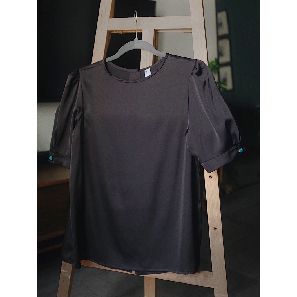 Chicka Chicka - Áo Silky black top