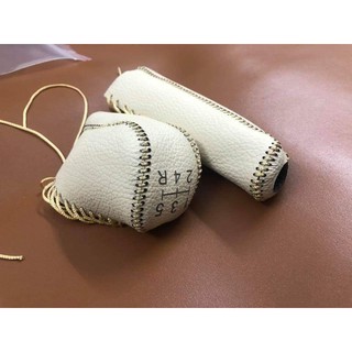 Bọc cần số và phanh tay xe các dòng xe Toyota Innova, Fortuner số sàn đời từ 2006 - 2016 bằng da bò thật