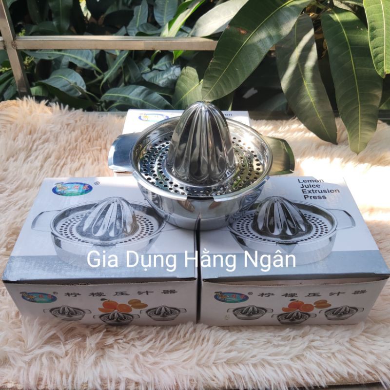 Dụng cụ vắt cam inox tiện lợi