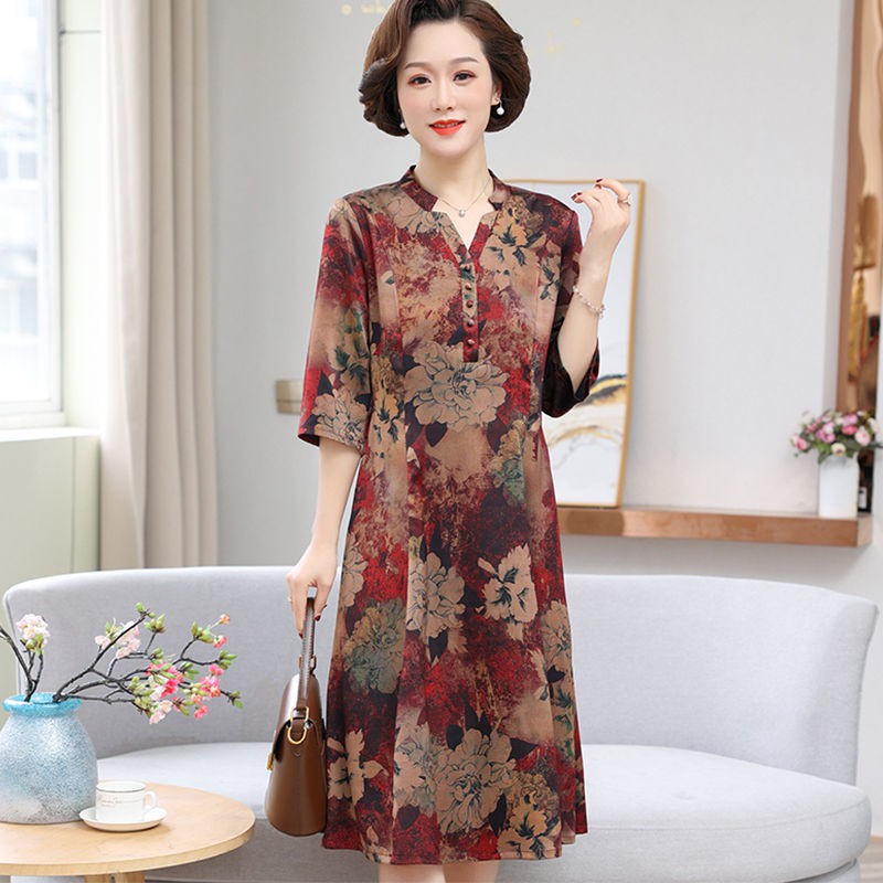 2021 Váy mẹ suông mùa hè lụa satin quý phái và phong cách phương Tây cho người trung niên lớn tuổi 40