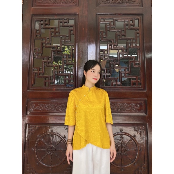 Thời trang nữ truyền thống cổ tàu vải gấm, áo lam đi chùa