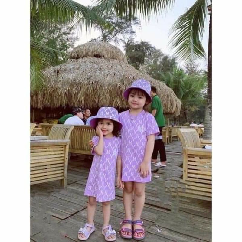 Váy N..y cotton mịn kèm mũ sành điệu cho bé gái