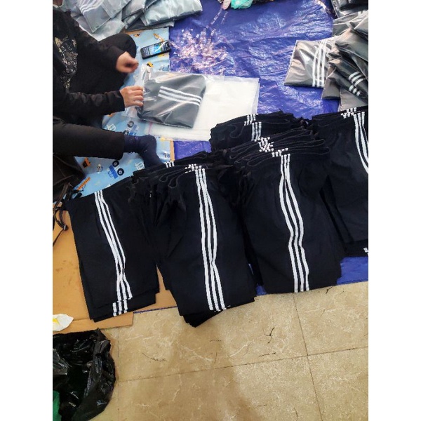 Quần sooc nam nữ 3 sọc thời trang