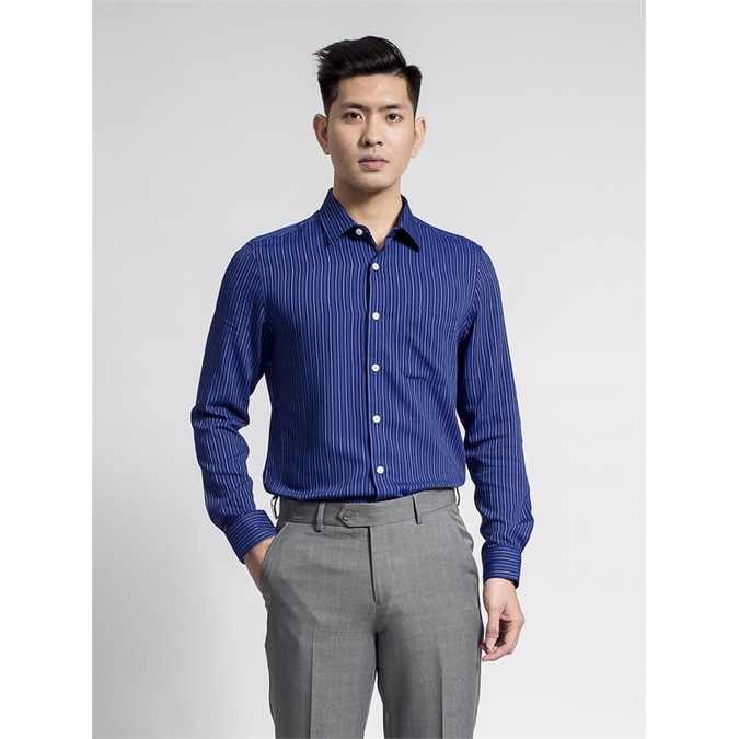 Áo sơ mi dài tay Aristino sợi sồi kháng khuẩn ,tà lượn trẻ trung from rộng ALS55708