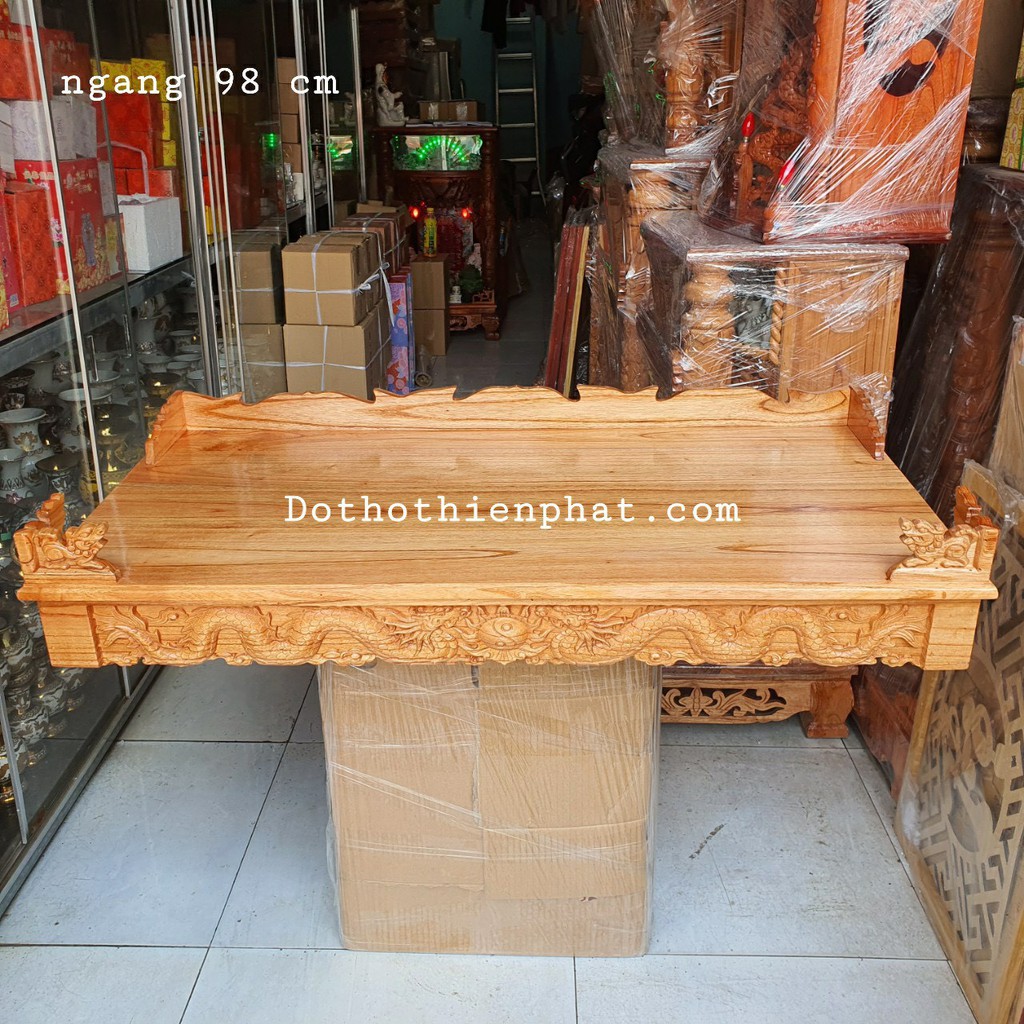 Bàn thờ treo tường gỗ xoan màu vàng ngang 98 cm đế chạm rồng gồm 1 bộ ke rất đẹp