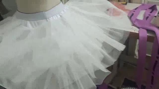 Tùng phồng mặc lót trong váy xoè | BigBuy360 - bigbuy360.vn