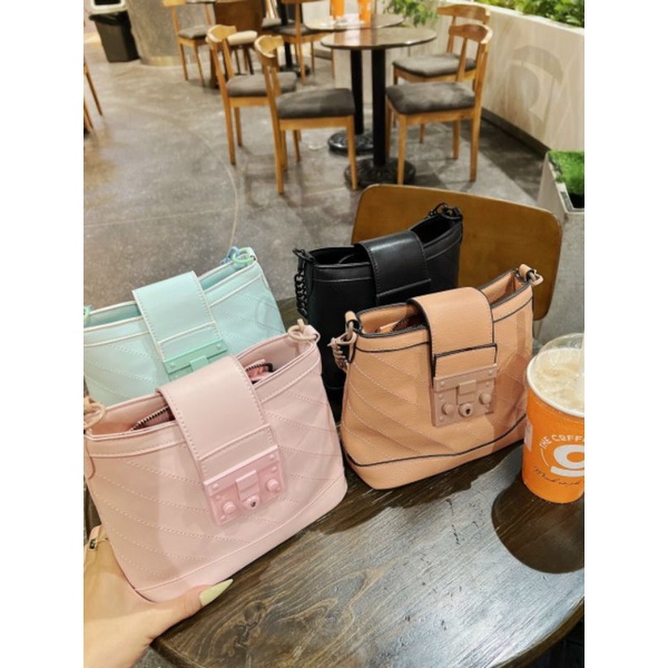 Mẫu Túi Sách Chọn Trên Live