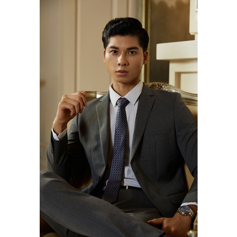 BỘ SUIT ARISTINO 2 khuy lịch lãm, trẻ trung form dáng suông vừa ASU00101