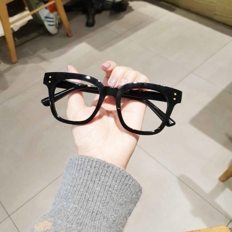 Mắt Kính Giả Cận Gọng Chữ V Form Vuông 2 Chấm Siêu Hot Trend