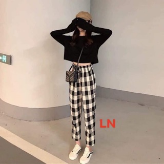 Set áo croptop dài tay đen trơn + quần baggy kẻ caro cạp chun