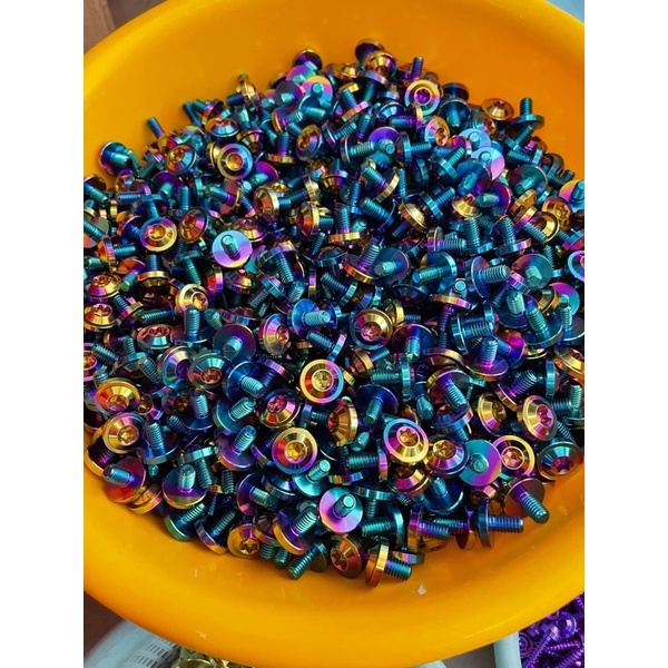 Ốc 6li15 nhiều màu gắn carte ốp pô bảng tên dàn áo và khá nhiều vị trí khác trên xe