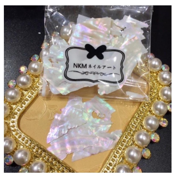 Lẻ xà cừ trang trí móng