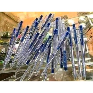 Bút bi mực xanh nét vừa