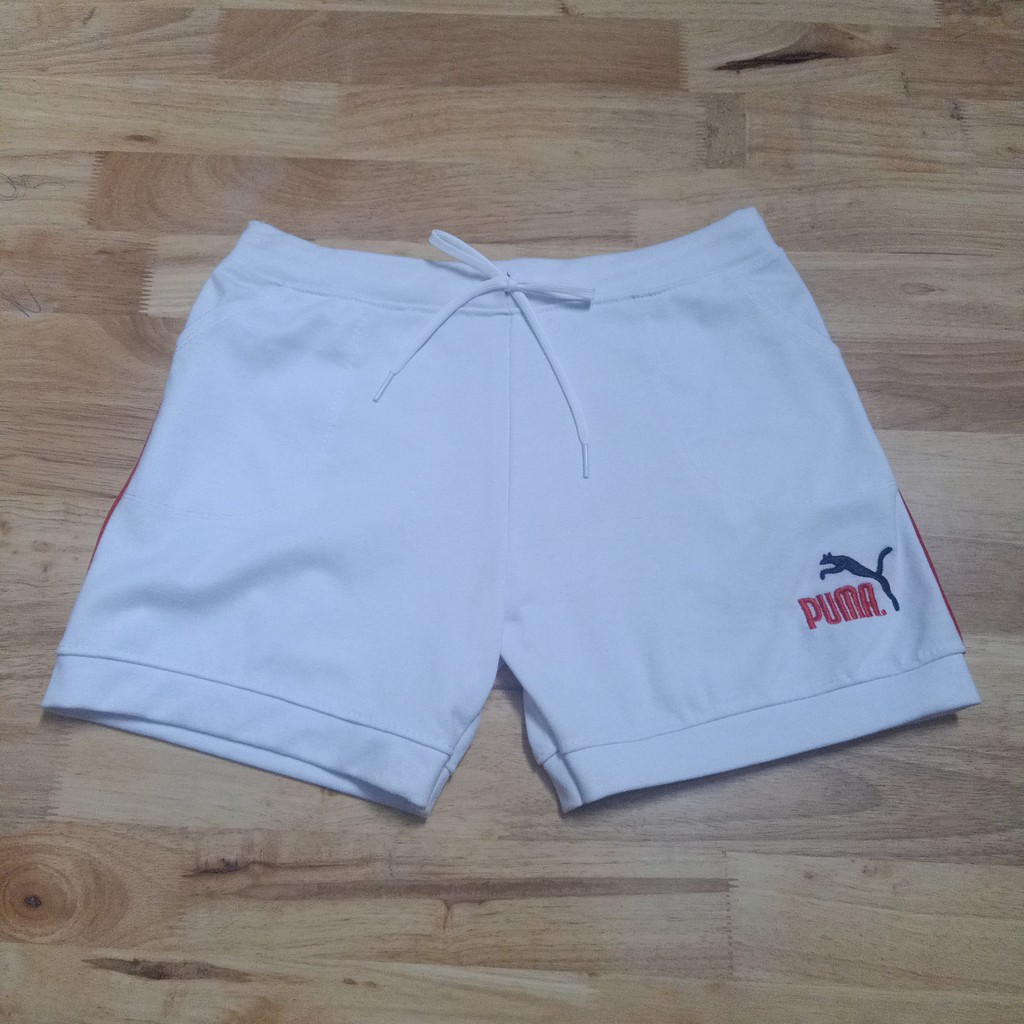 Quần short nữ thêu chữ lưng cao co giãn