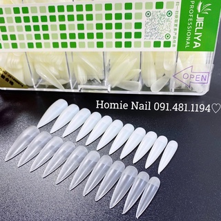 Móng úp Nhọn dài form đẹp ôm tay