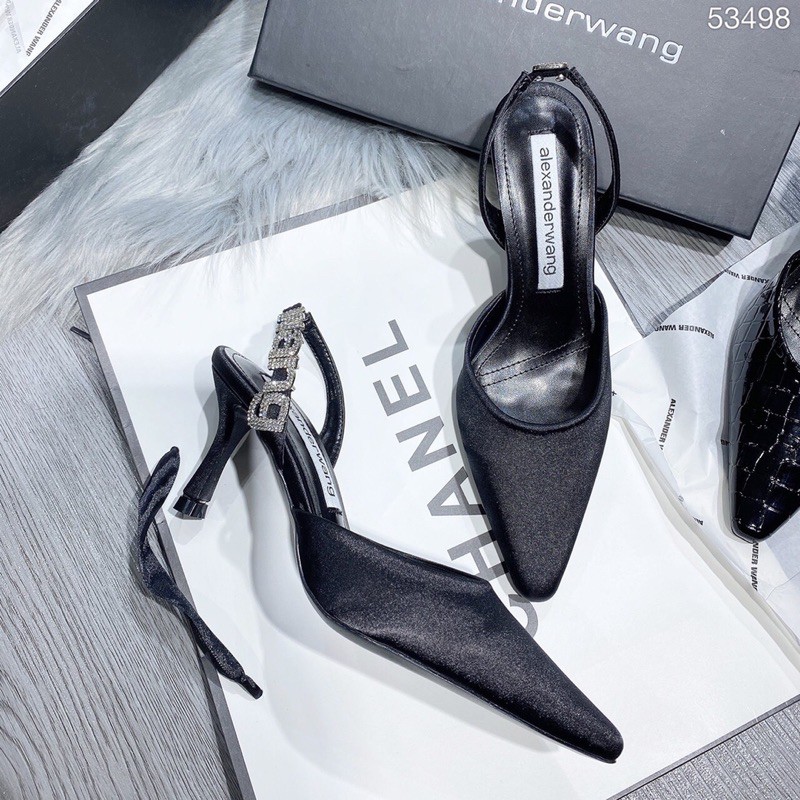 Giày cao gót quai đá chữ wang