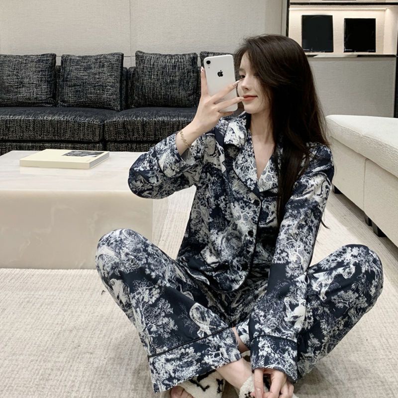 Women's pajamas in 2021 spring and autumn long-sleeved Korean casual can wear household clothes, ladies' spring and autumn pajamas.