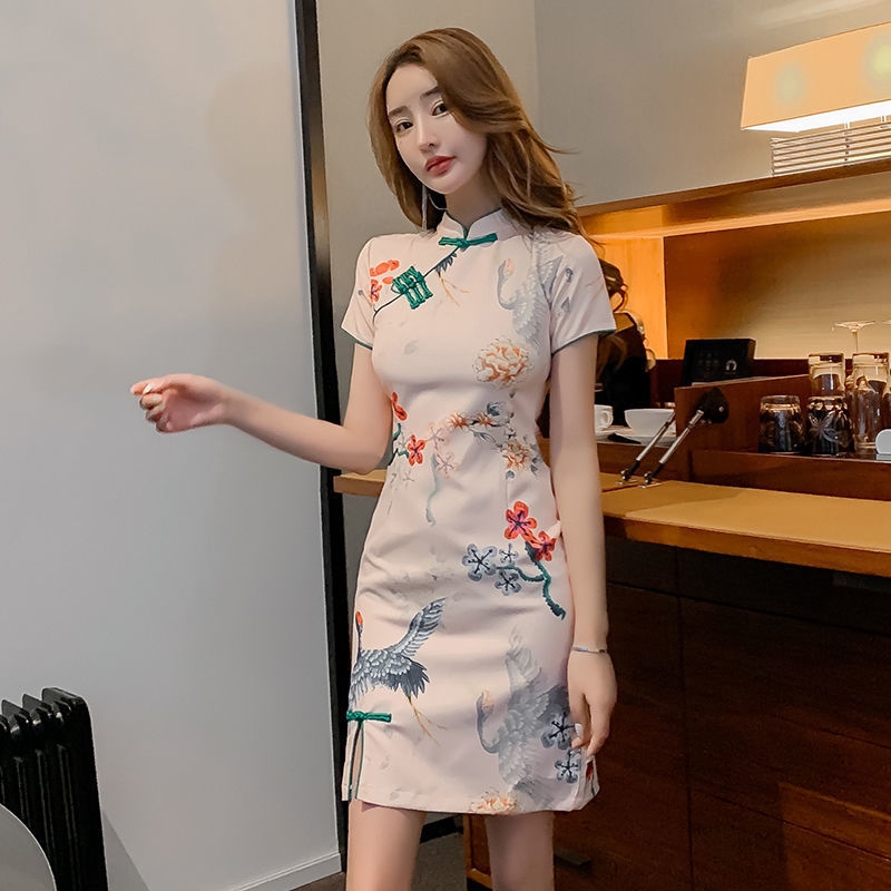 Đầm sườn xám cách tân tay ngắn dáng ôm thời trang cho nữ | BigBuy360 - bigbuy360.vn