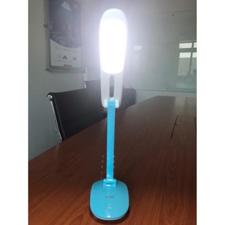 Đèn sạc Comet để bàn 22 bóng Led CT172