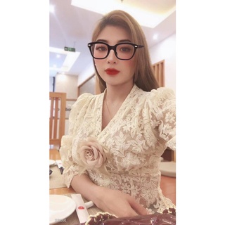 ÁO PEPLUM REN CỔ V