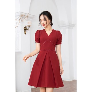 Đầm cổ V MIARA thiết kế eo thêu tay tỉ mỉ, màu đỏ trẻ trung sang trọng DT63