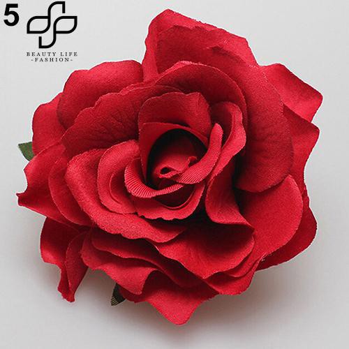 Kẹp tóc hoa cho cô dâu