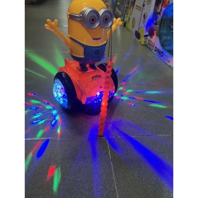 Lồng đèn trung thu Minion bánh xe chạy pin có đèn và nhạc ( tặng kèm pin)