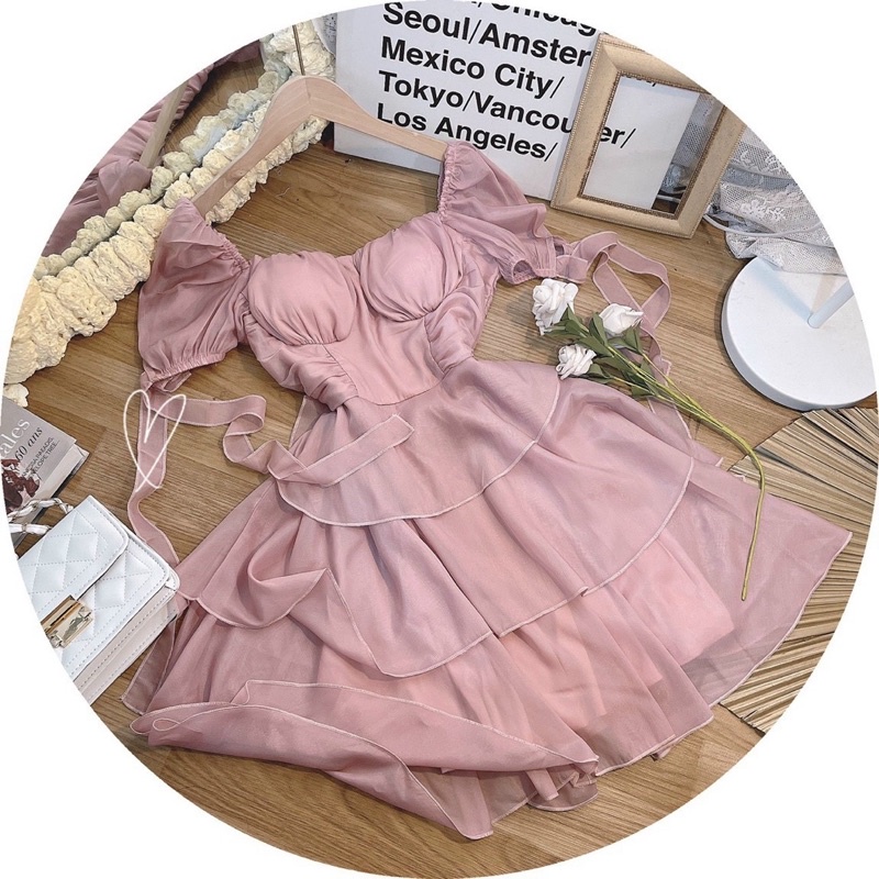 ĐẦM HỒNG CỔ VUÔNG TẦNG TAY NƠ