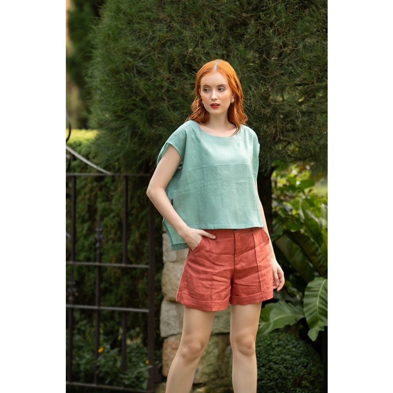 Áo kiểu nữ màu xanh freesize công sở đẹp mix quần đùi short nữ chất linen tưng mềm mại co giãn