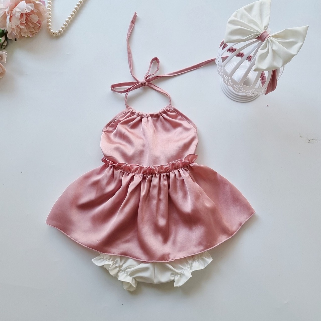 Yếm lụa cột dây cách điệu cao cấp cho bé gái từ 4-18kg diện ở nhà đi chơi đều xinh