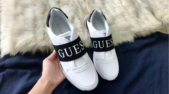 Giày Guess dây đeo logo Chính Hãng