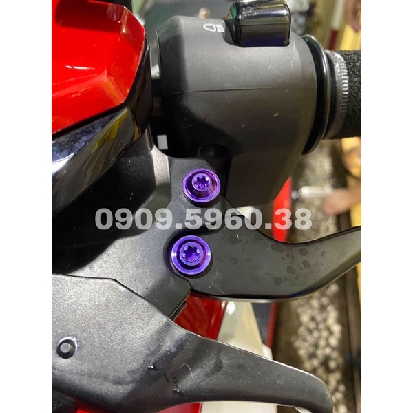 Ốc Tay Thắng Titan Gr5 Vario/Click 2017/2018/2019/2020