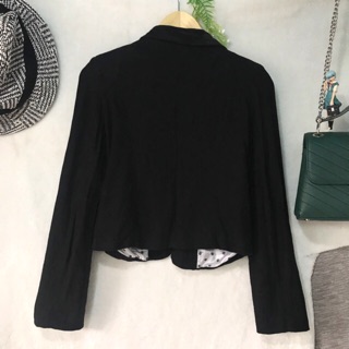 Áo Blazer đũi lửng cực trẻ trung