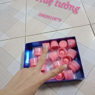 Ủ dưỡng môi laneige