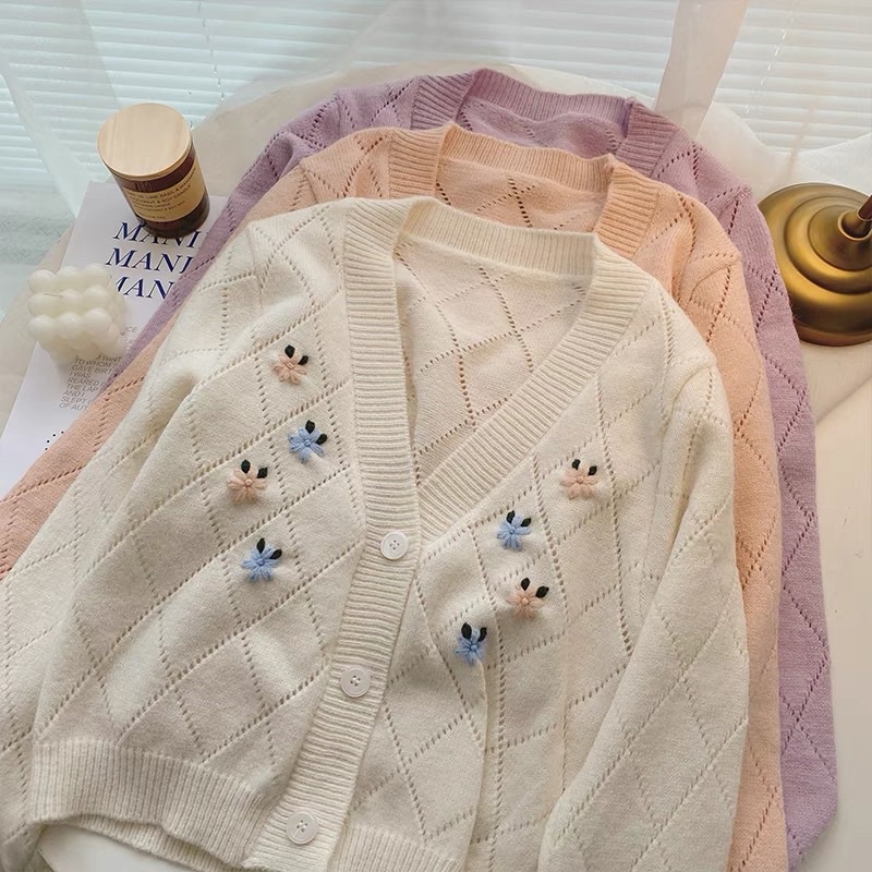 Áo khoác len cardigan mỏng thêu hoa vintage dễ thương ulzzang Hàn Quốc - Yannie
