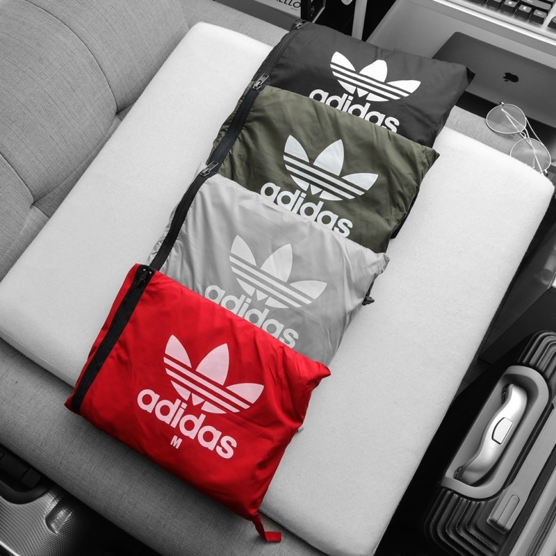 Áo khoác gió có mũ ad 2 lớp lót lưới thoáng khí